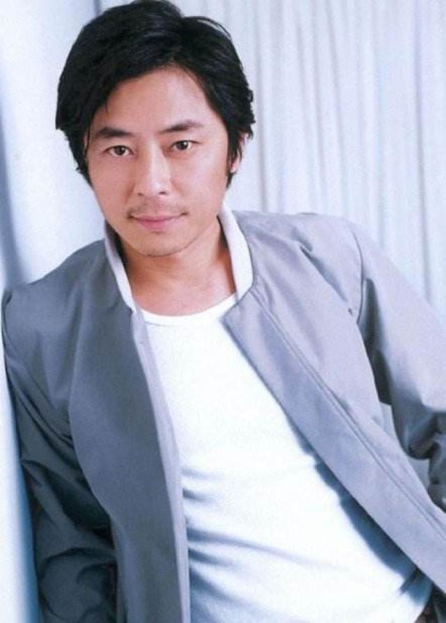 歌手王杰个人资料简介（歌手王杰近照竟然这么老了）(2)