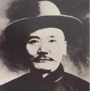 ​红军走出草地，即将饿死时，意外获20万斤粮食，粮是谁的为何要给